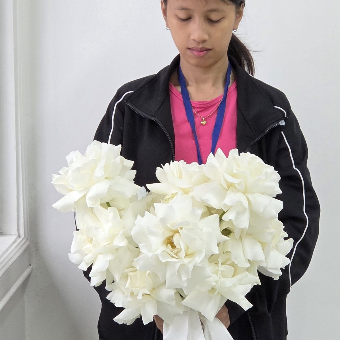 Monofloral Bridal Bouquet - Image 2